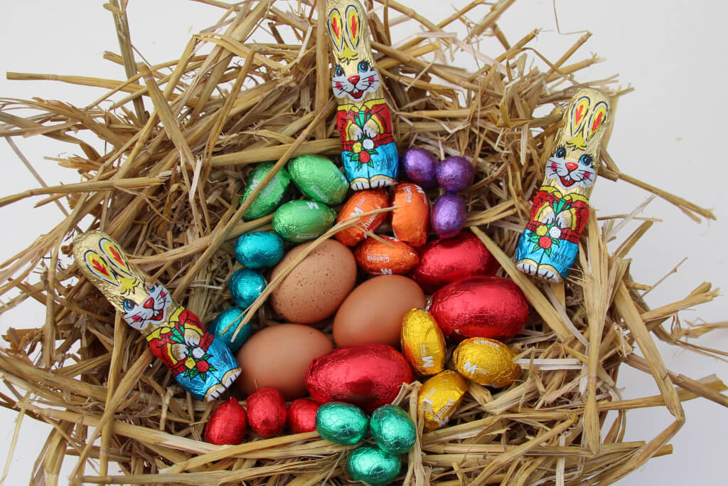 10 times 3 eggs in a nest